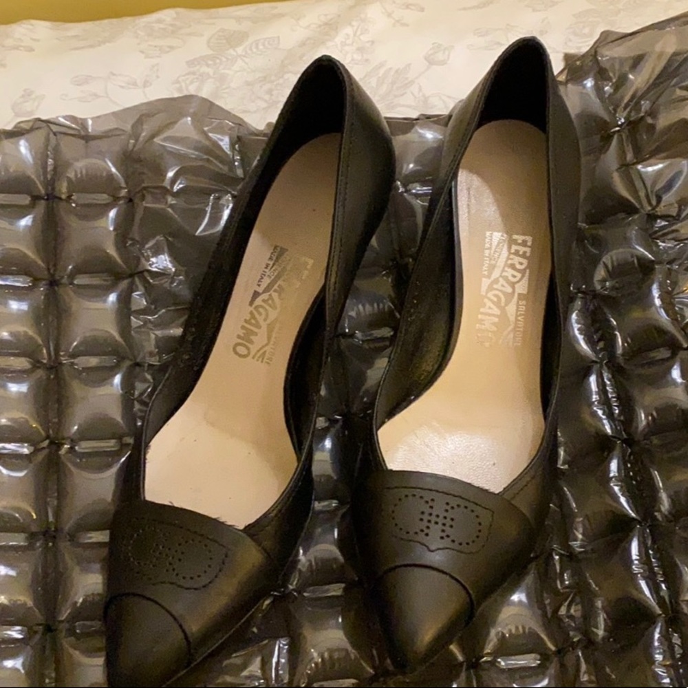 Salvatore Ferragamo. Black Kitten Heels.
